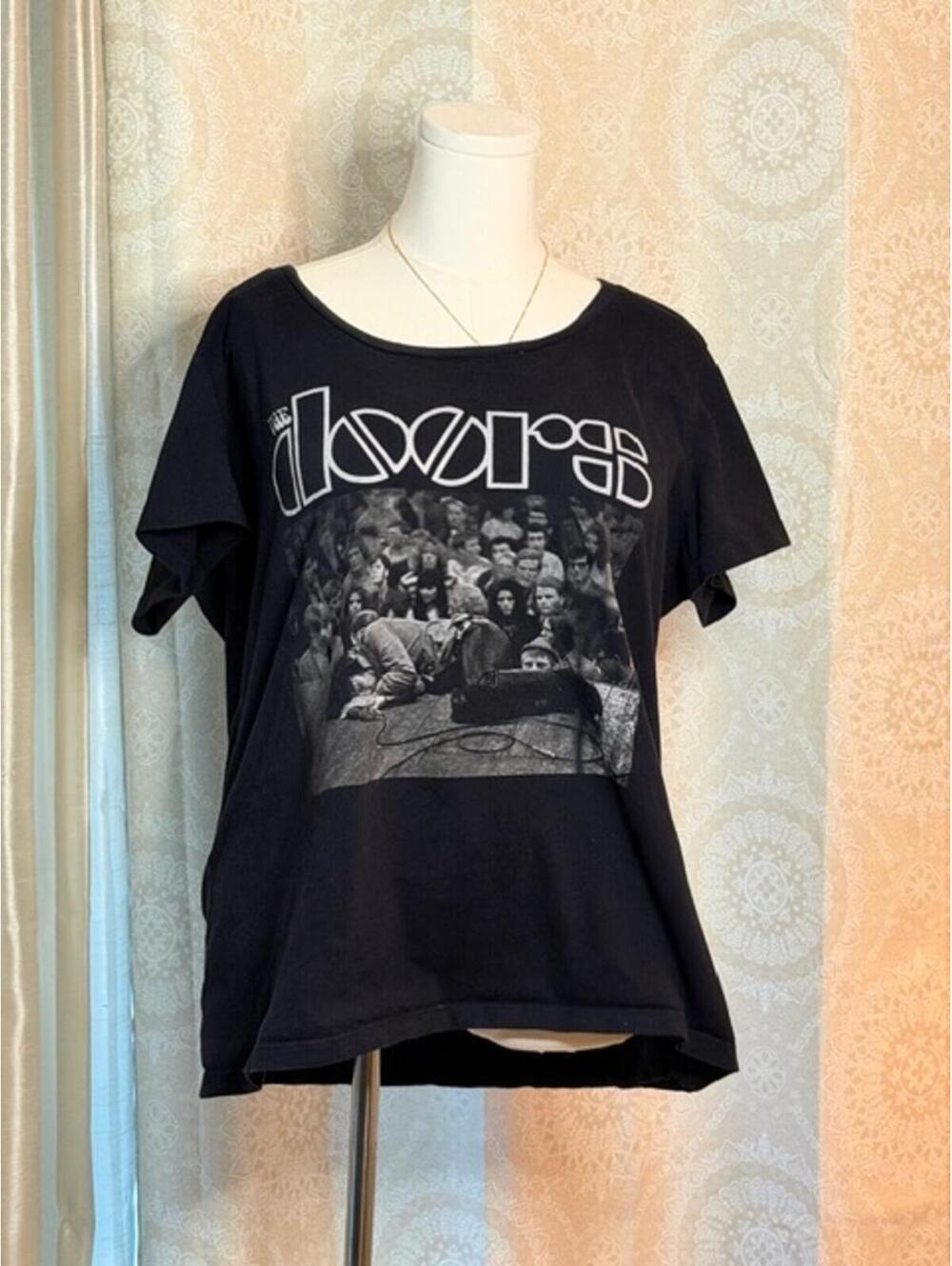 The Doors Graphic Tee Size 3 Black Band Shirt Rock Tee